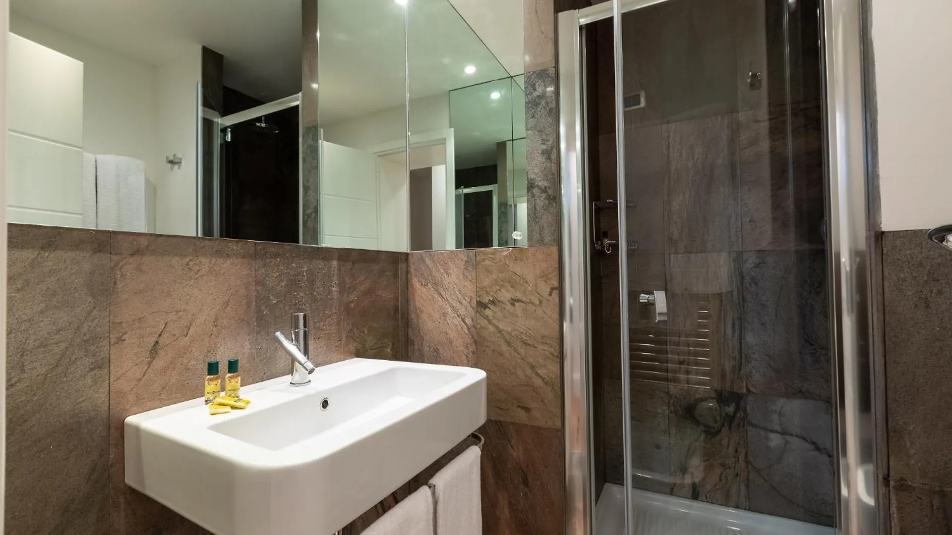 Aparthotel Al Gelso Bianco SantʼAppiano