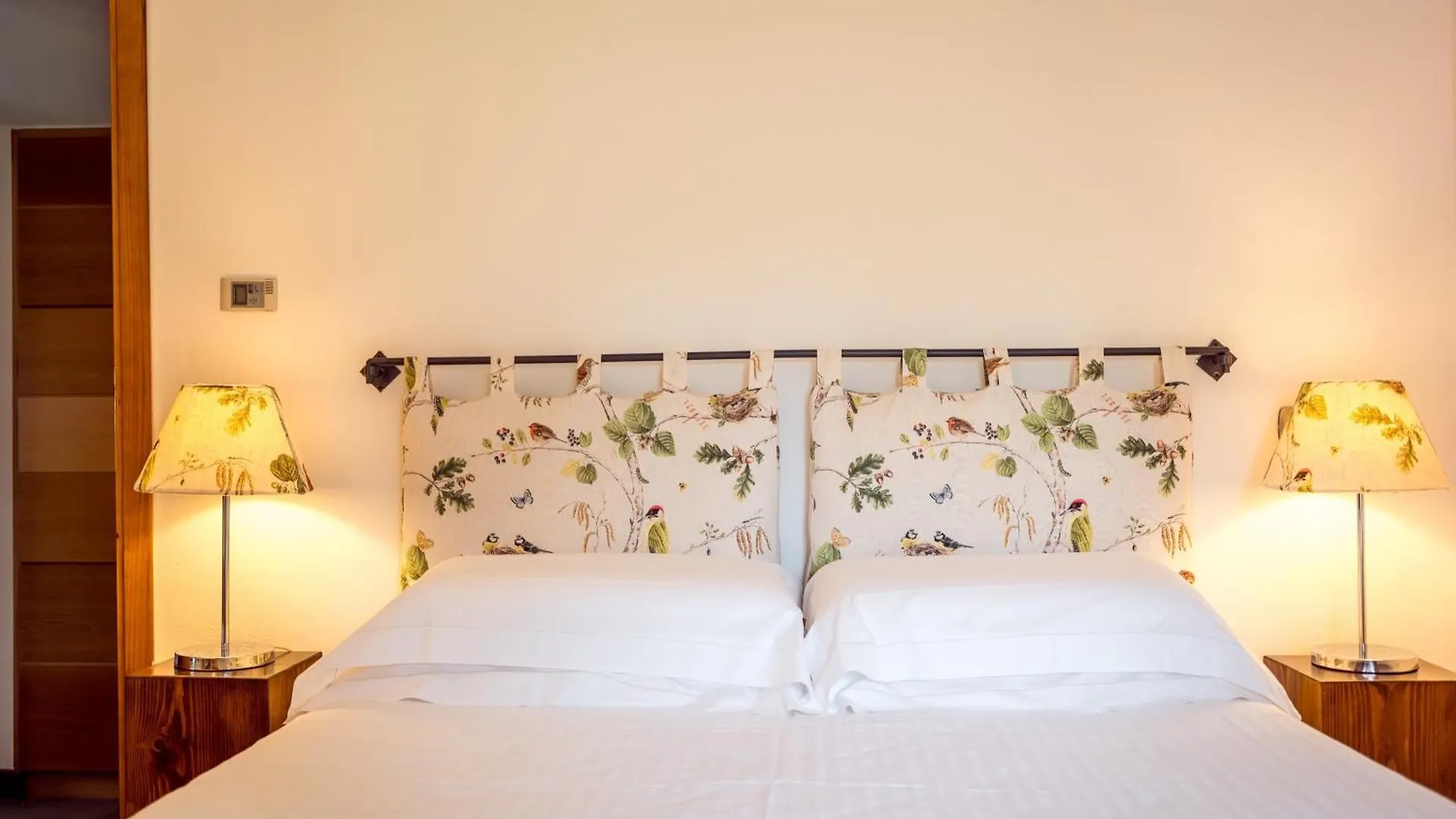 Al Gelso Bianco Aparthotel Sant'Appiano 0*,  Italy