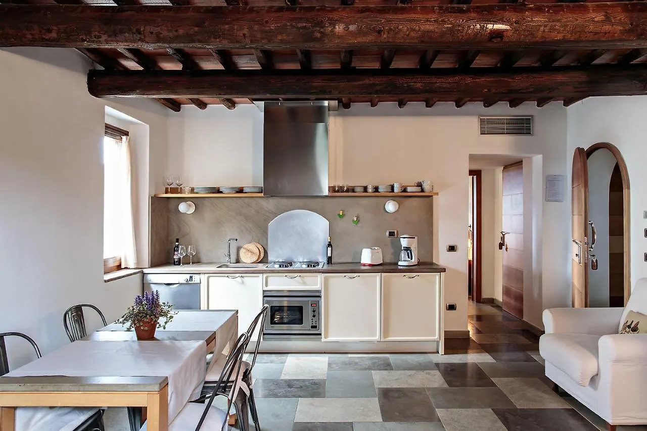 Al Gelso Bianco Aparthotel Sant'Appiano Italy