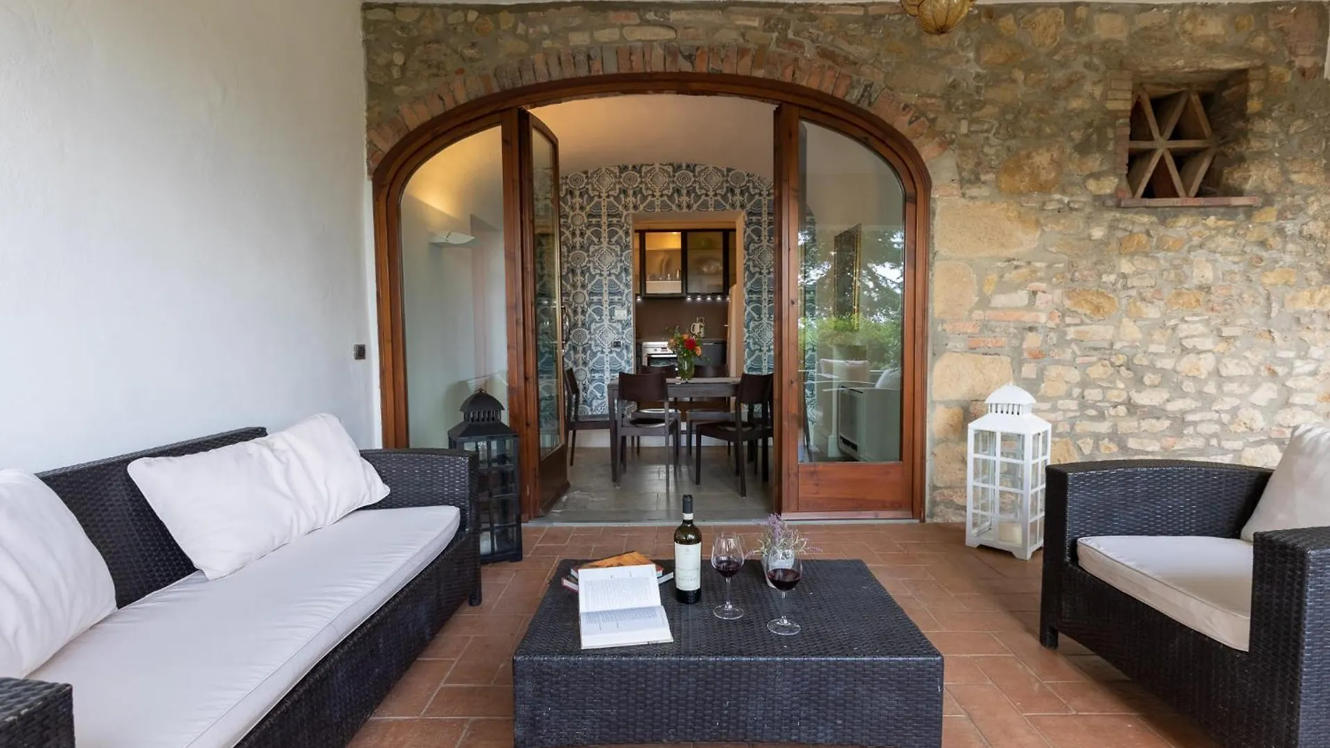 Al Gelso Bianco Aparthotel Sant'Appiano Italy