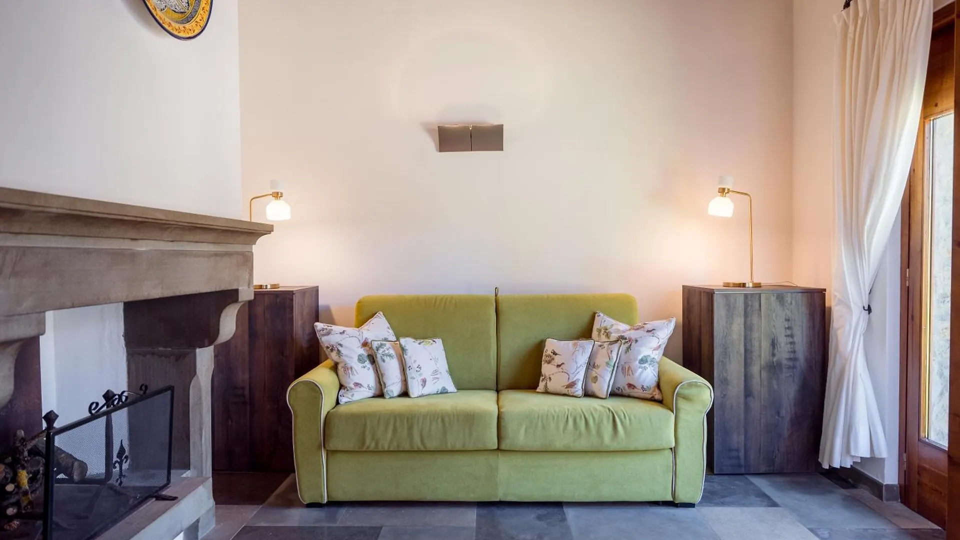 Al Gelso Bianco Aparthotel Sant'Appiano