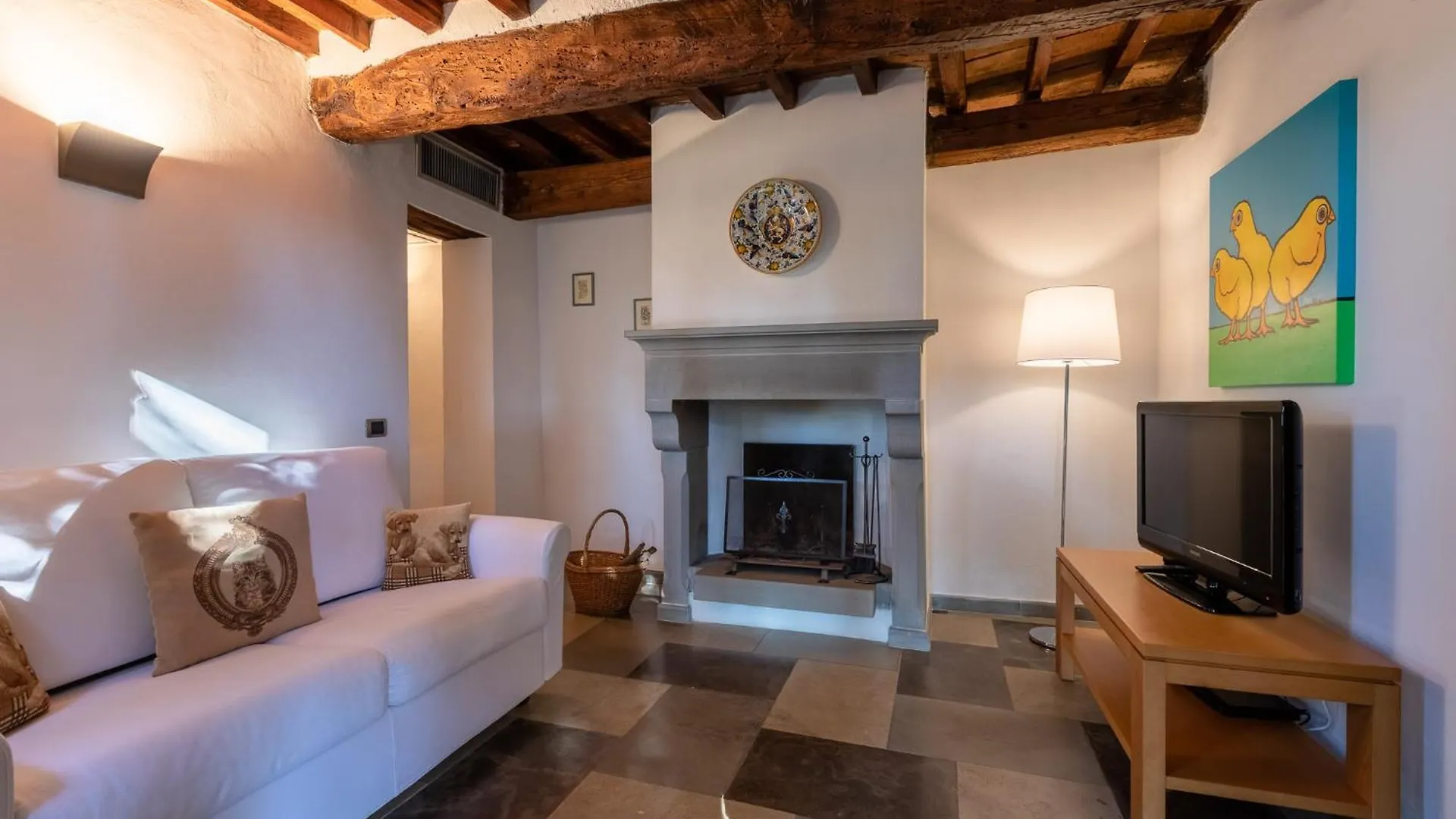 Al Gelso Bianco Aparthotel Sant'Appiano Italy