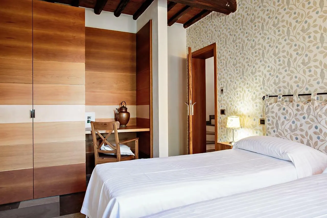 Al Gelso Bianco Aparthotel Sant'Appiano Italy